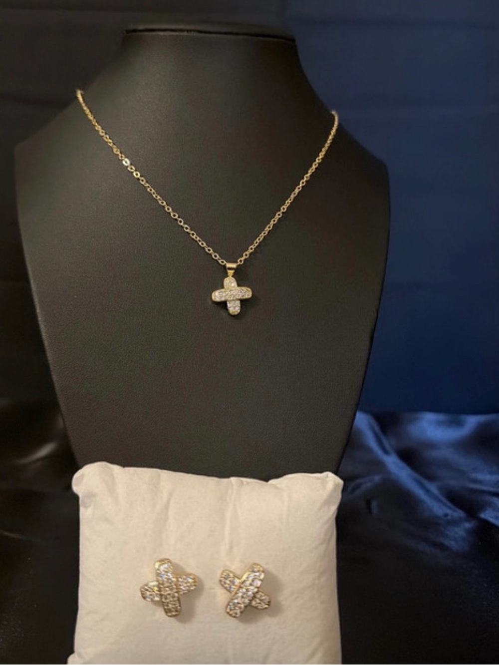 Gold Pavé Cross Necklace and Stud Earrings Set - Gold Sparkle